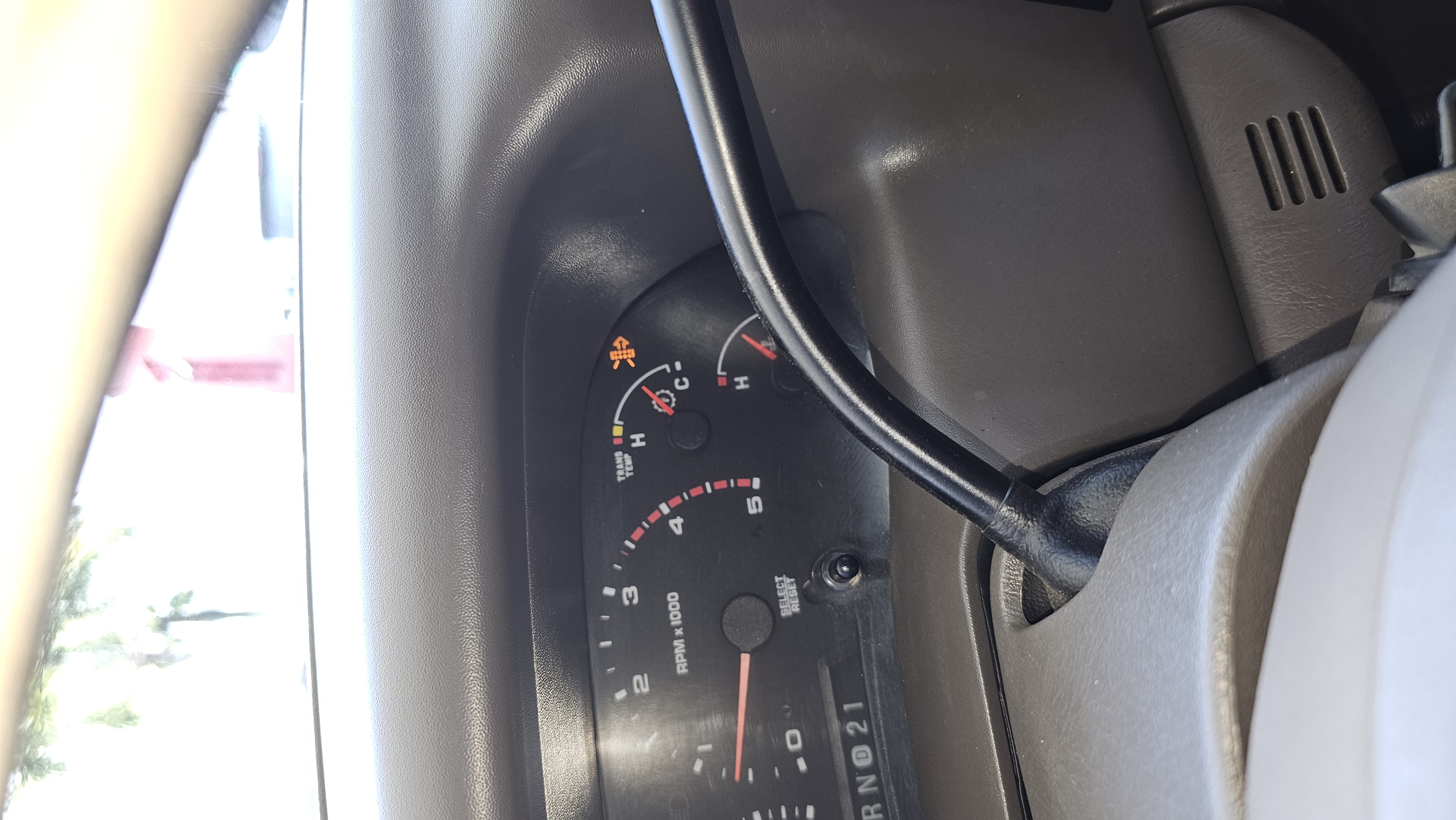 jeepetas y camionetas - Se vende de oportunidad  3