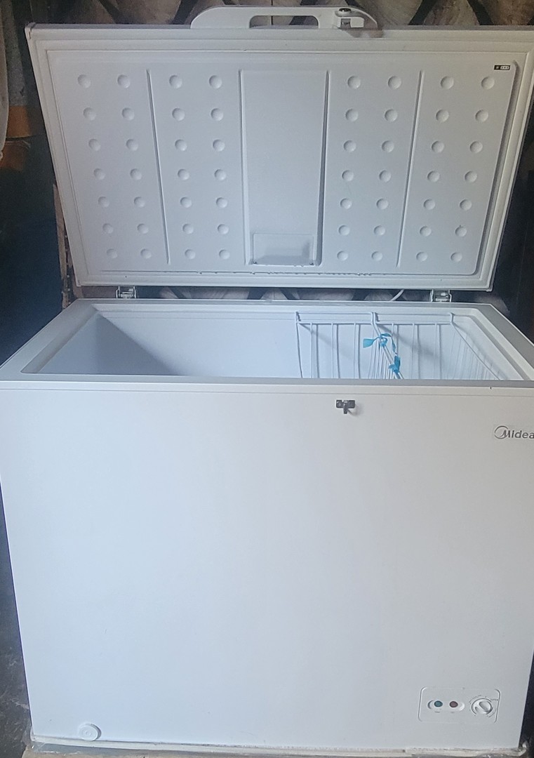 electrodomesticos - Frezer marca midea 9 pie 1