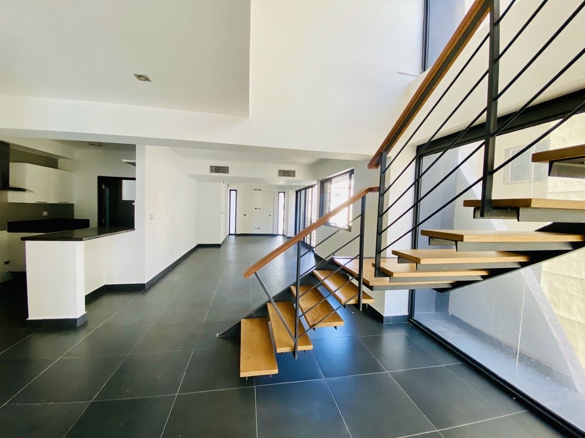 apartamentos - venta de apartamento en el ensanche naco Distrito nacional con 215mts 1
