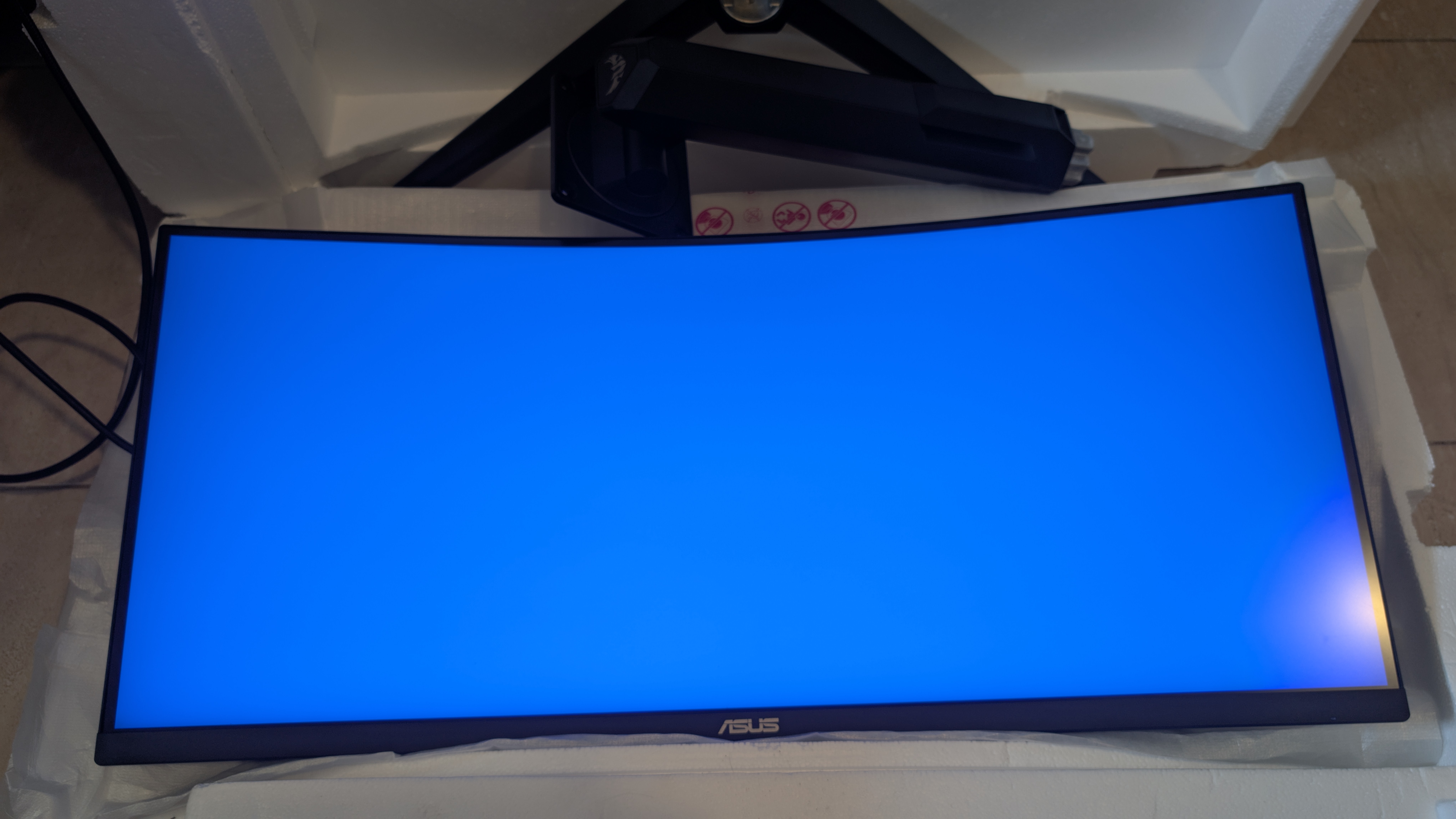 computadoras y laptops - MONITOR 165HZ ULTRAWIDE ASUS 34"  4