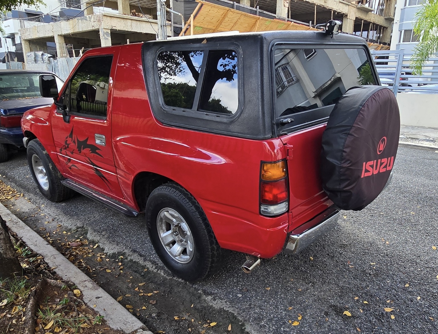 jeepetas y camionetas - Isuzu amigo  3