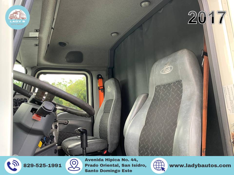 camiones y vehiculos pesados - Mack Pinnacle 2017 8