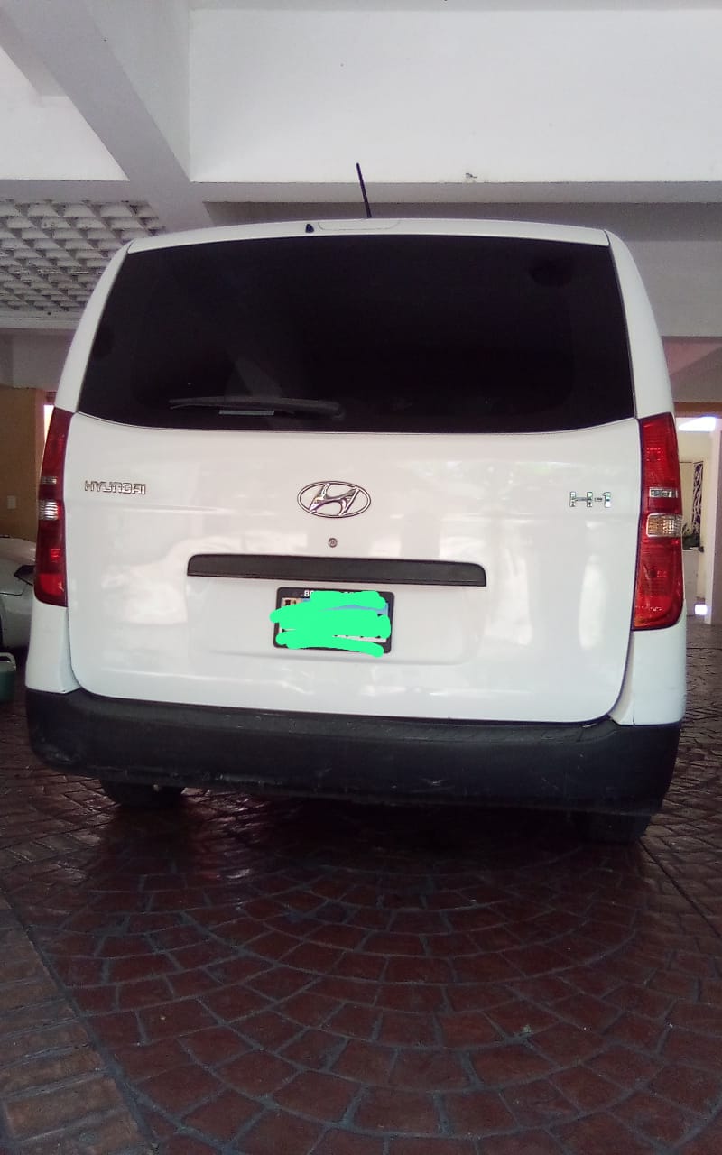 jeepetas y camionetas - Hyundai h1 2017 diesel furgoneta 2