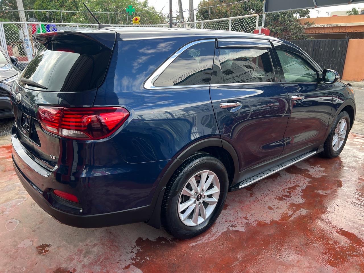 jeepetas y camionetas - KIA SORENTO LX 2019 RECIÉN IMPORTADA 3 FILAS DE ASIENTO! LETHER CLEAN CARFAX NEW 4