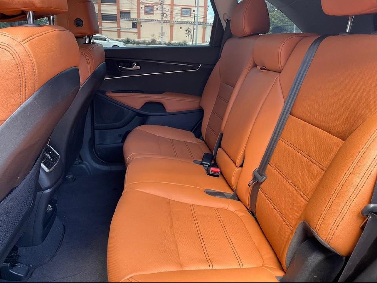 jeepetas y camionetas - Kia Sorento 2017 L FWD color negro NEGOCIABLE 6