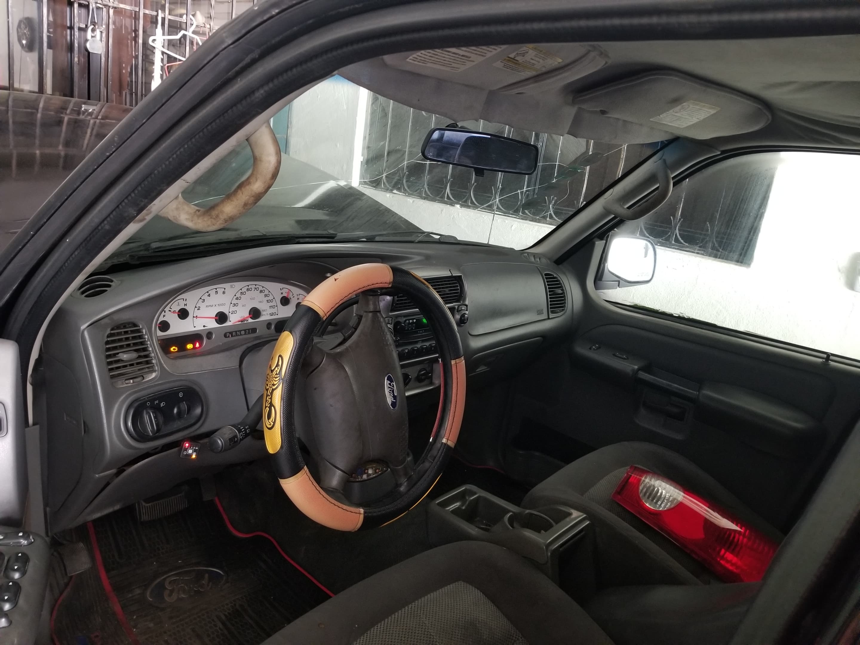 jeepetas y camionetas - Venta de ford trac 2005 unico dueño. 2