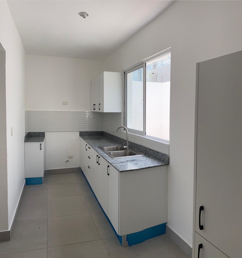 apartamentos - Venta de casa en la autopista de san Isidro santo  domingo 1er nivel listo 4