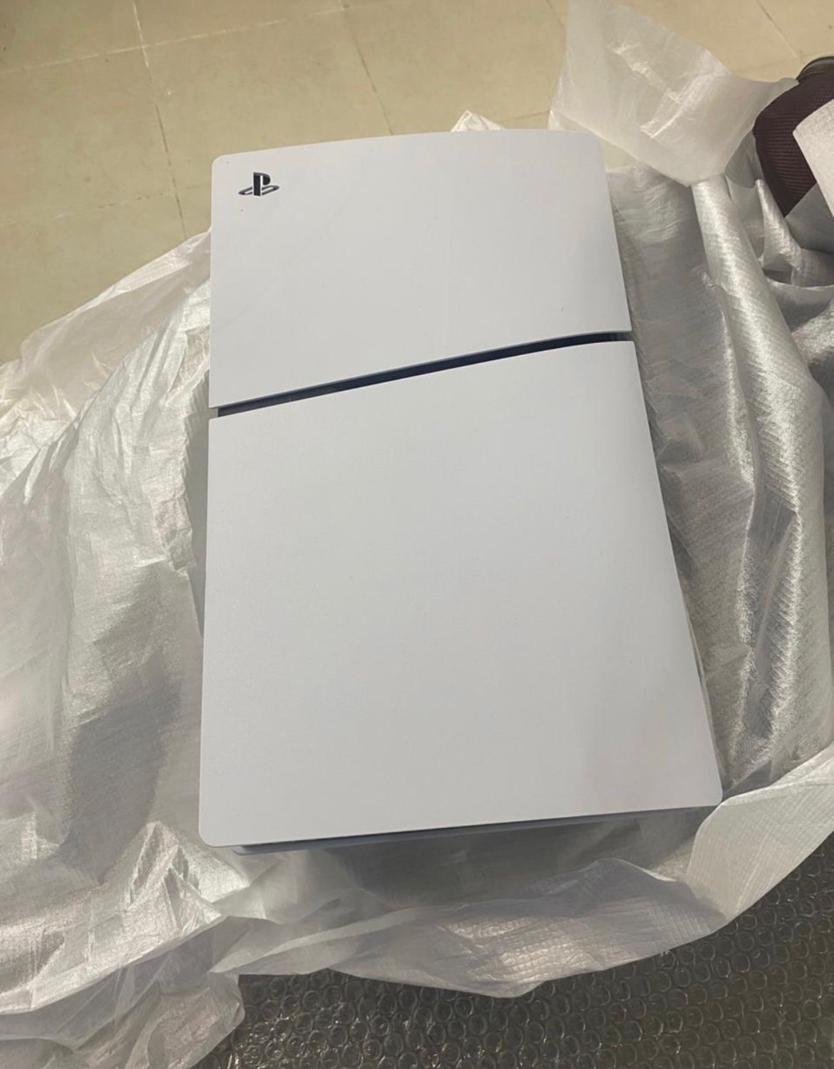 consolas y videojuegos - Se vende playstation por mudanza 