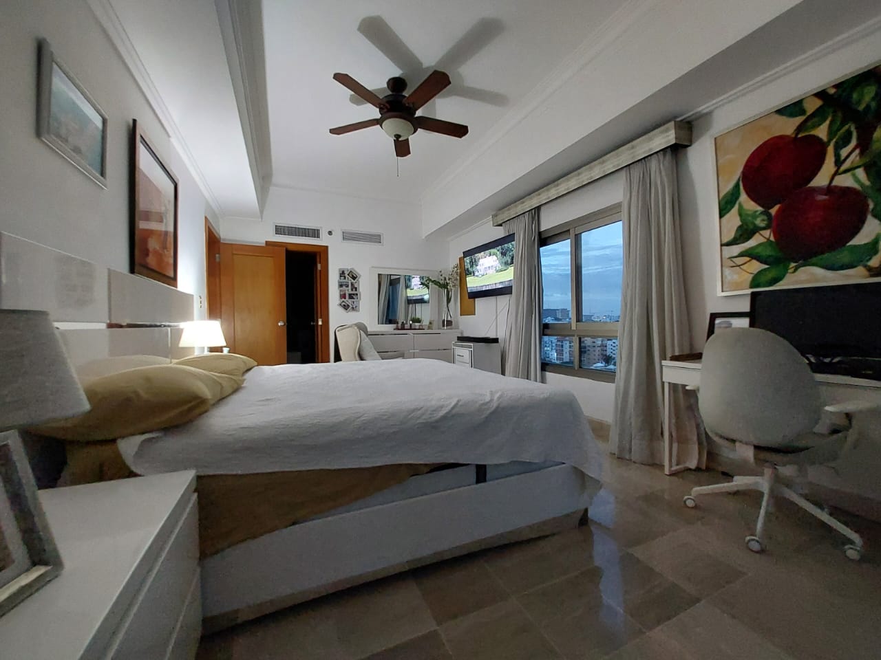 apartamentos - Apartamento en venta de  3 habs en Malecon Center 6