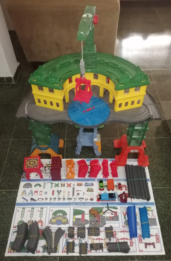 juguetes - Juguete Super Estación Thomas el Tren & Amigos. Como Nuevo!! 1
