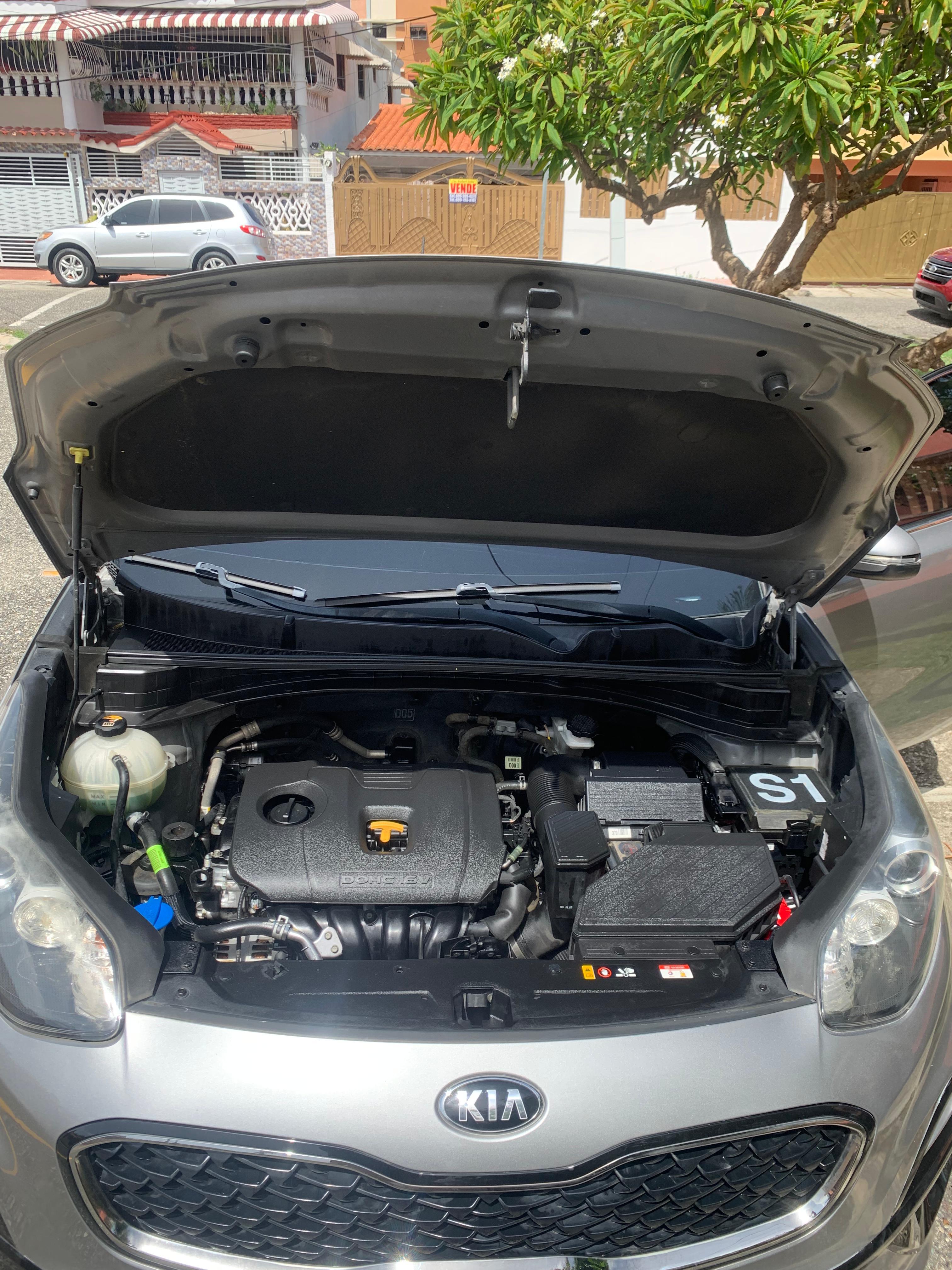 jeepetas y camionetas - Vendo kia sportage lx 2020 9