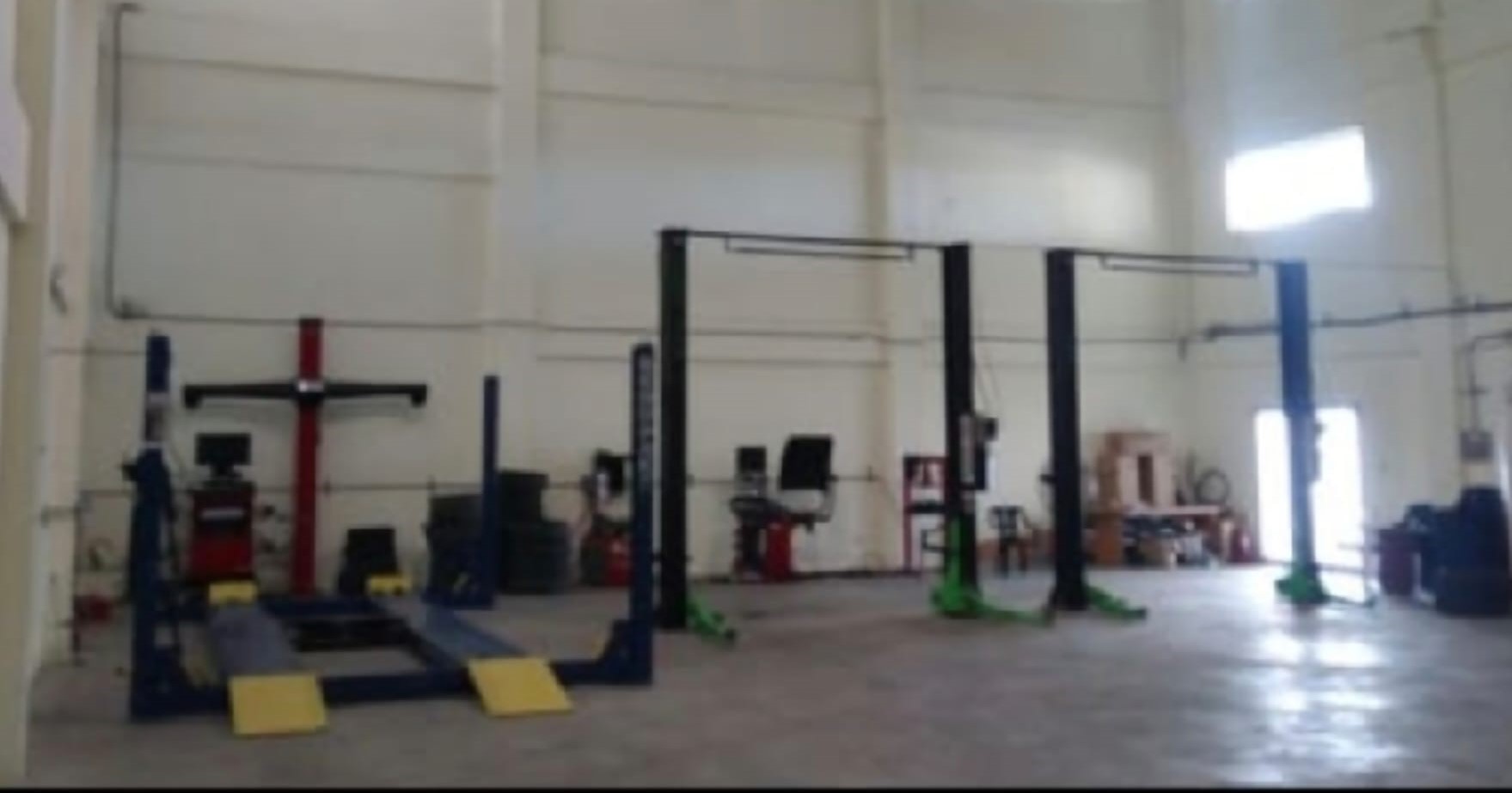 equipos profesionales - ELEVADORES HERCULES