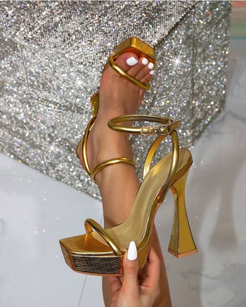 zapatos para mujer - Zapatillas de mujer Doradas No. 37 (Nuevas) tacón alto  3