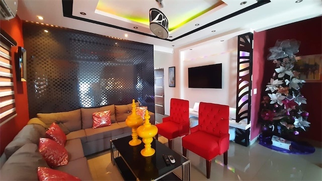 casas vacacionales y villas - Villa de 2 niveles ubicado en la Romana frente al nuevo hotel Hilton 5