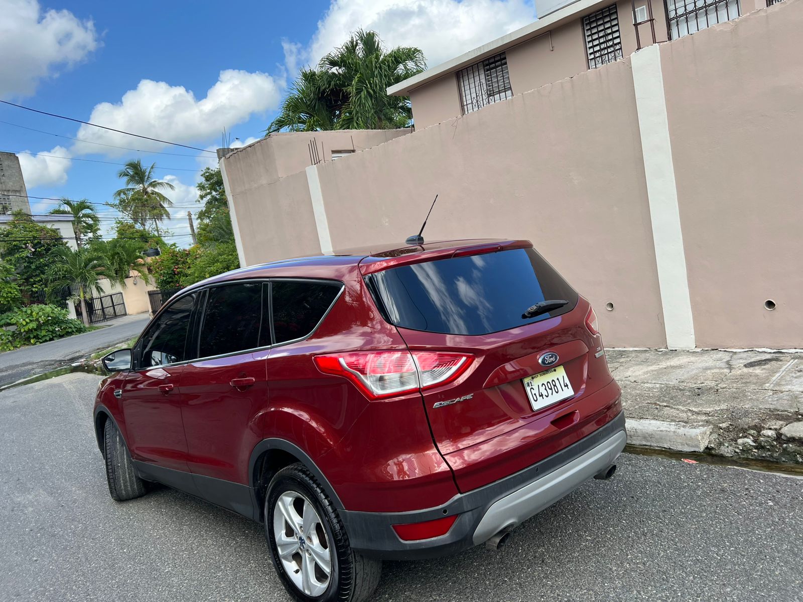 jeepetas y camionetas - Vendo ford escape 2015
