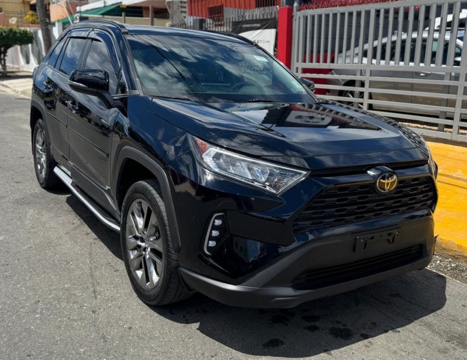 jeepetas y camionetas - Toyota rav4 2020 xle  4