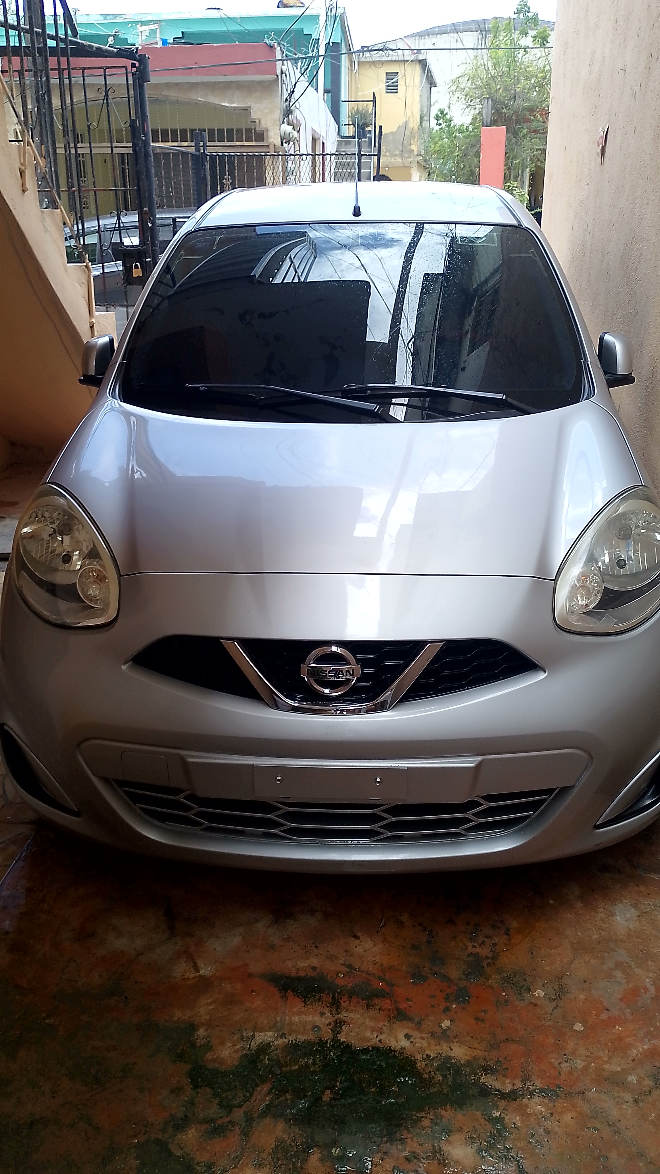 carros - se vende Nissan March 2019