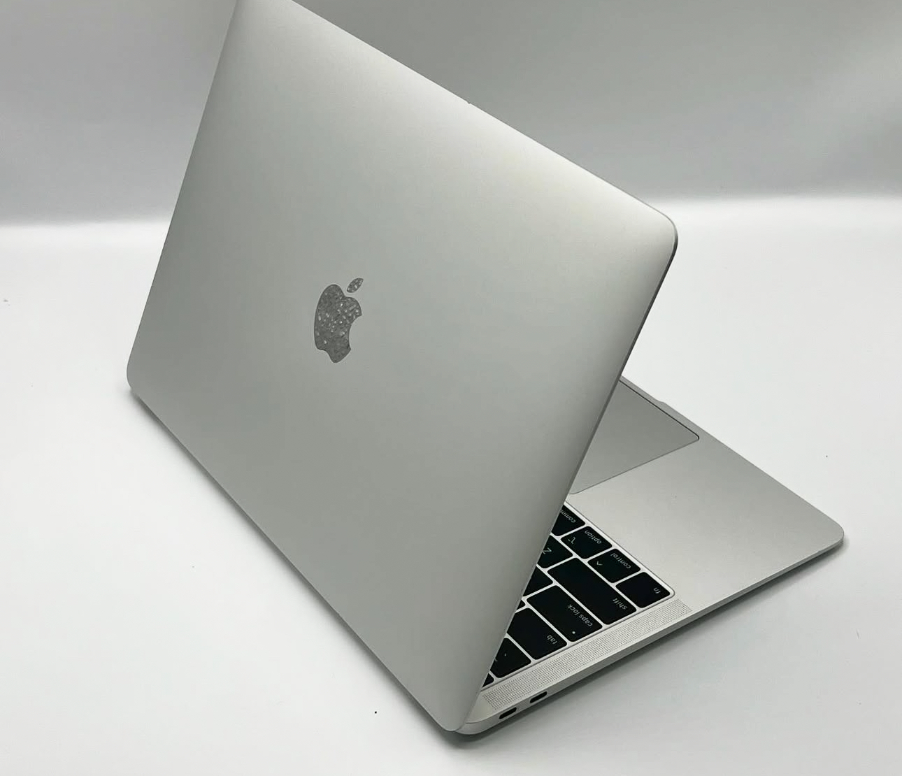 computadoras y laptops - 💻 MacBook Air 2018 impecable 0