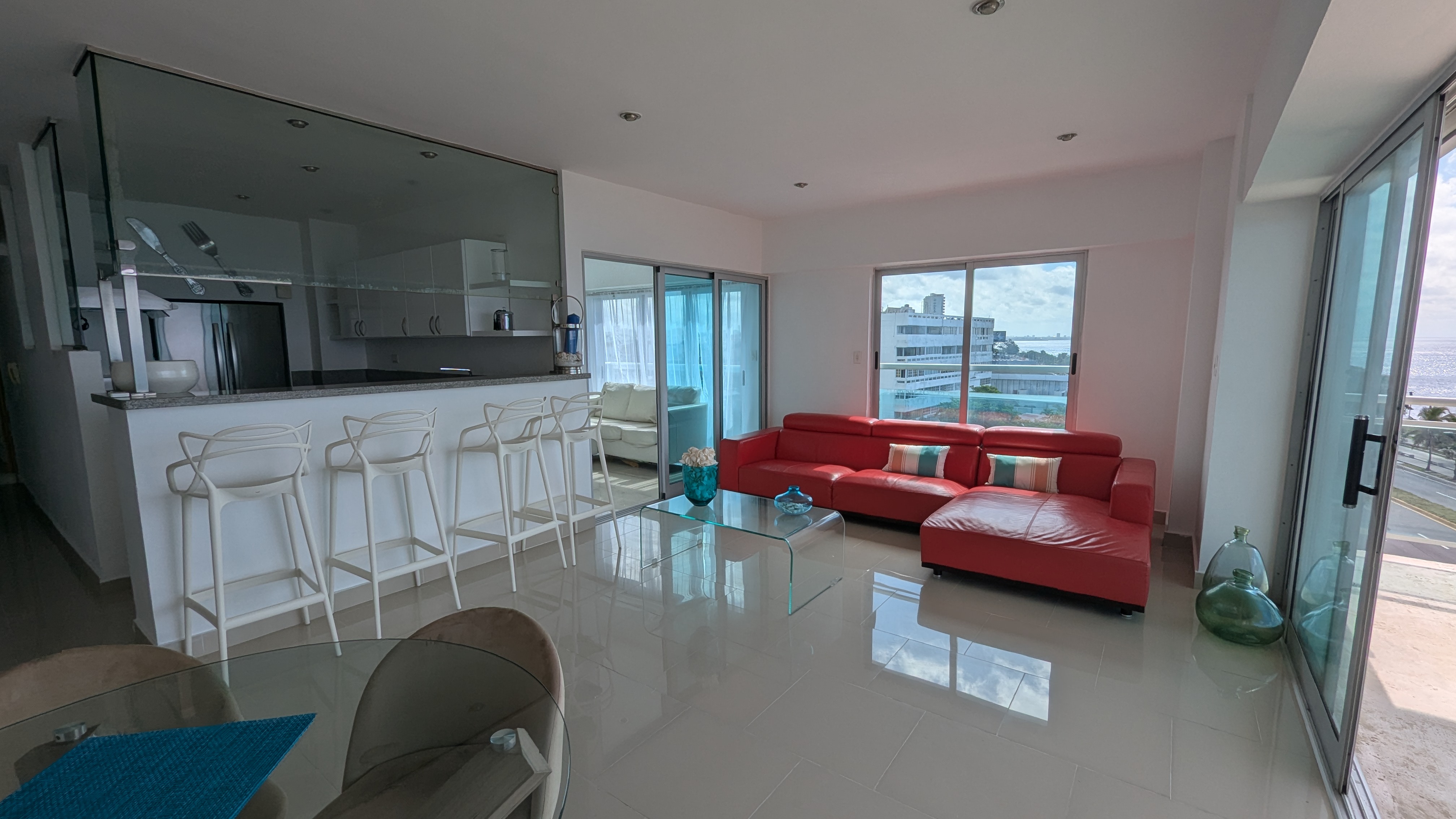 apartamentos - Apartamento amueblado con vista al mar en Santo Domingo  1