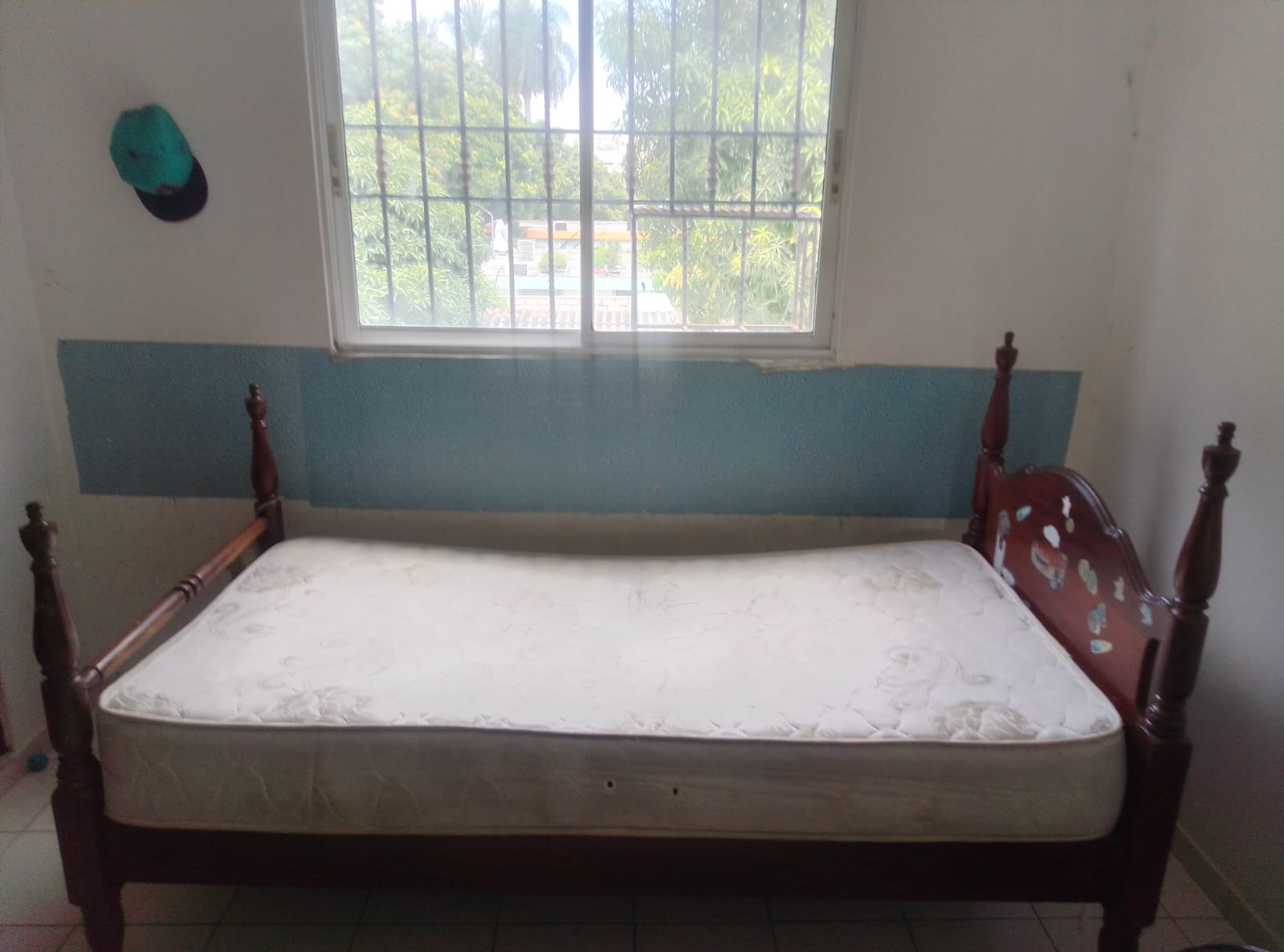 muebles y colchones - Cama de caoba centenaria diseño elegante 