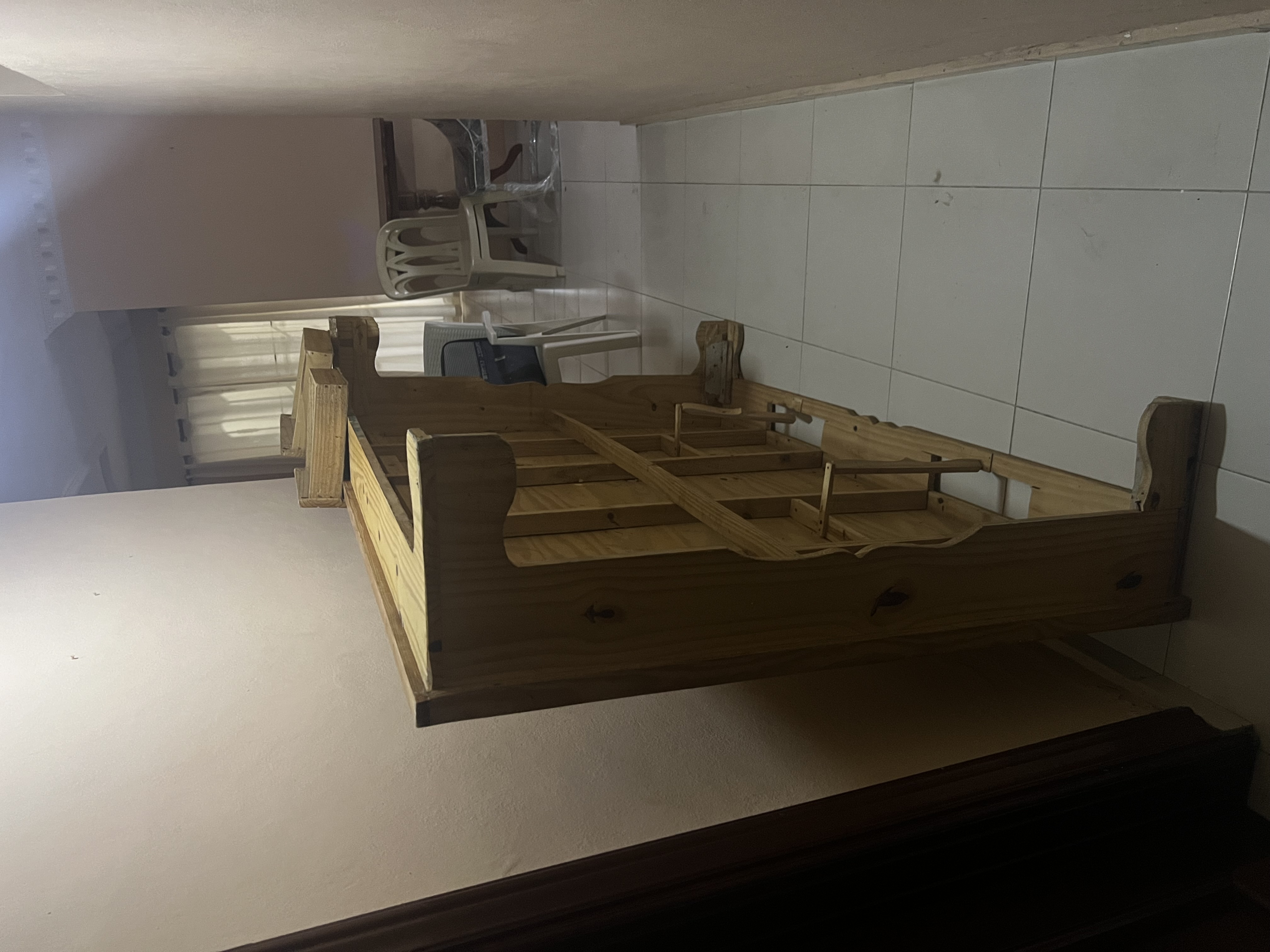 muebles y colchones - Base de cama en madera y colchon  0