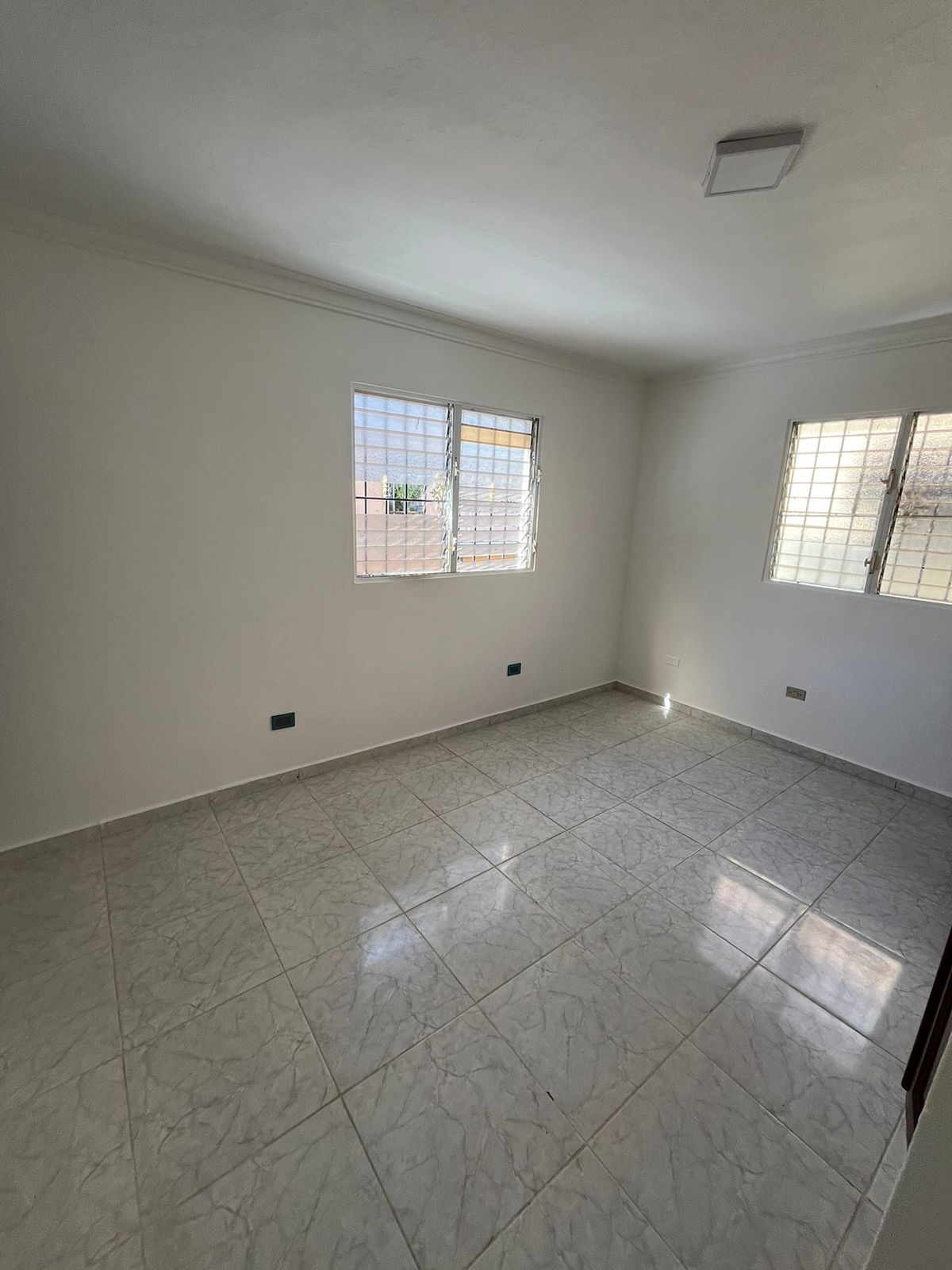 casas - Venta de CASA de Dos Niveles en Alma Rosa II 4