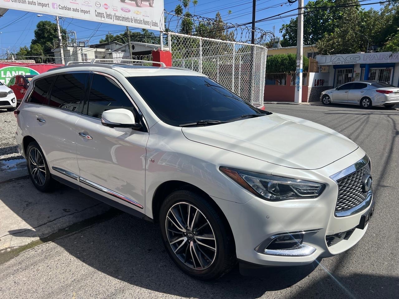 jeepetas y camionetas - INFINITI QX60 2018 LUXURY CLEAN CARFAX RECIÉN IMPORTADA TODO INCLUIDO! NUEVAA❇️ 3