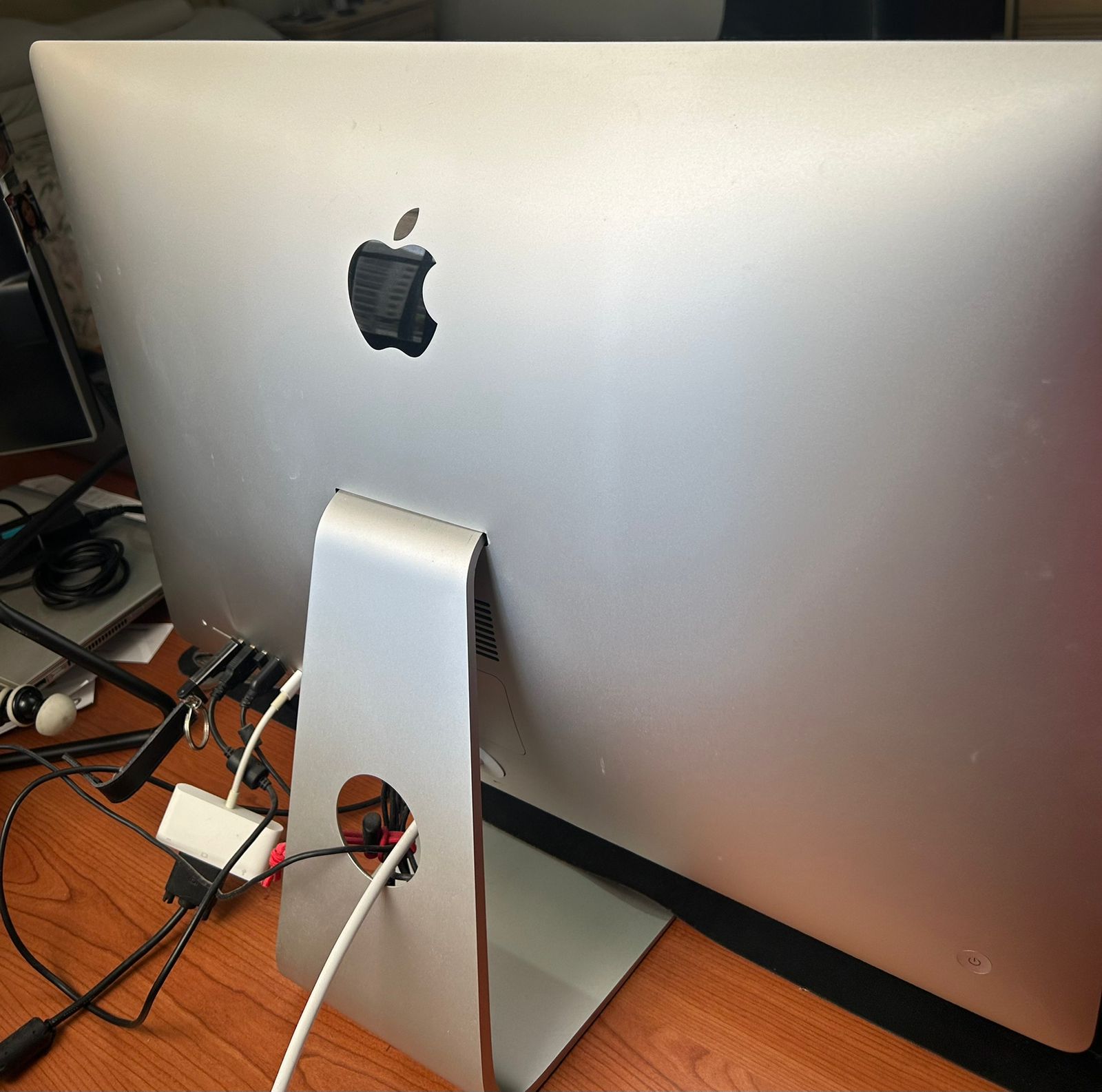 computadoras y laptops - Retina 5K de 27 pulgadas (2019) como nueva 2