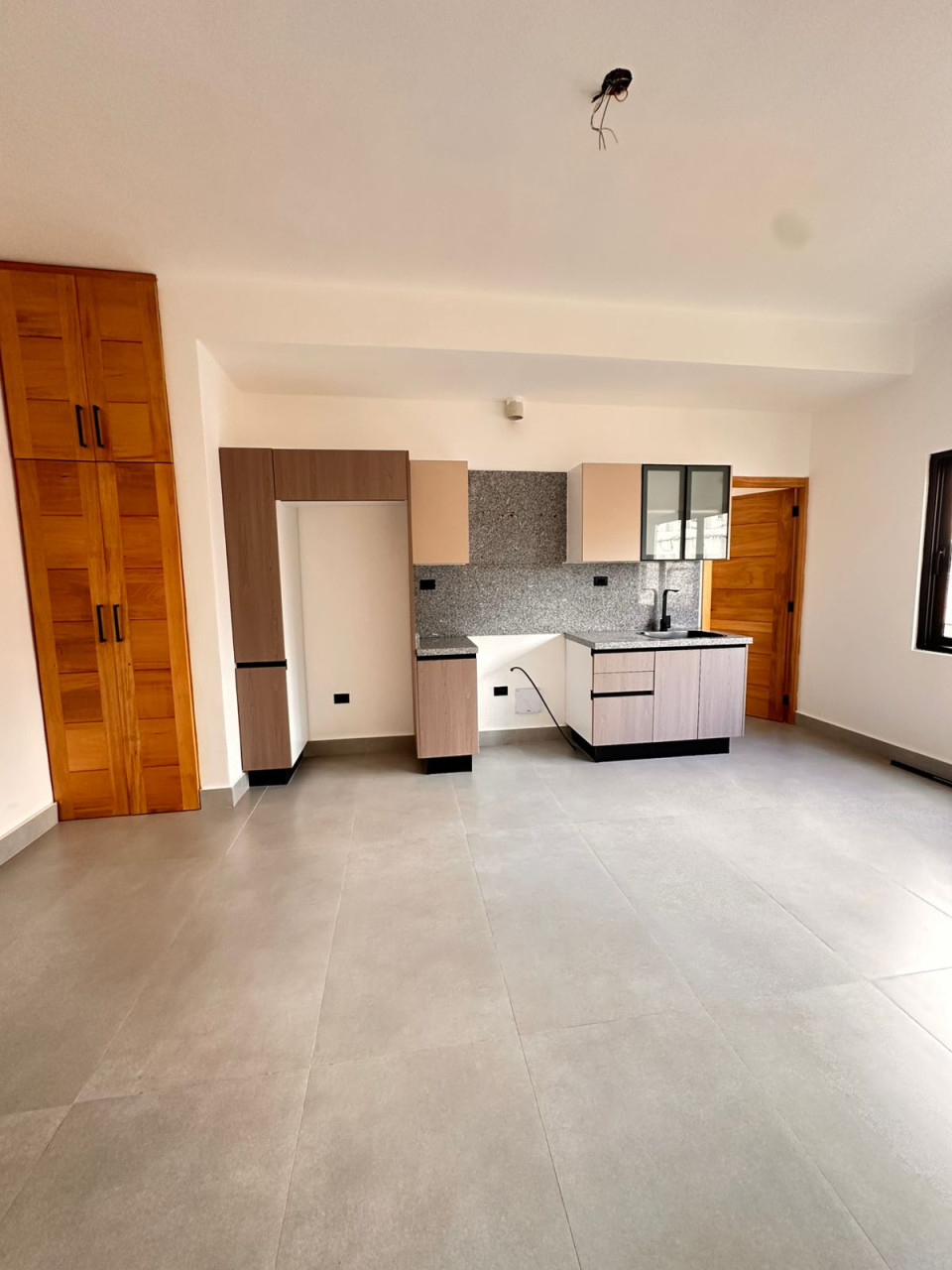 apartamentos - Apartamento en Alquiler 1H, 1.5B, 1P, 1re Nivel