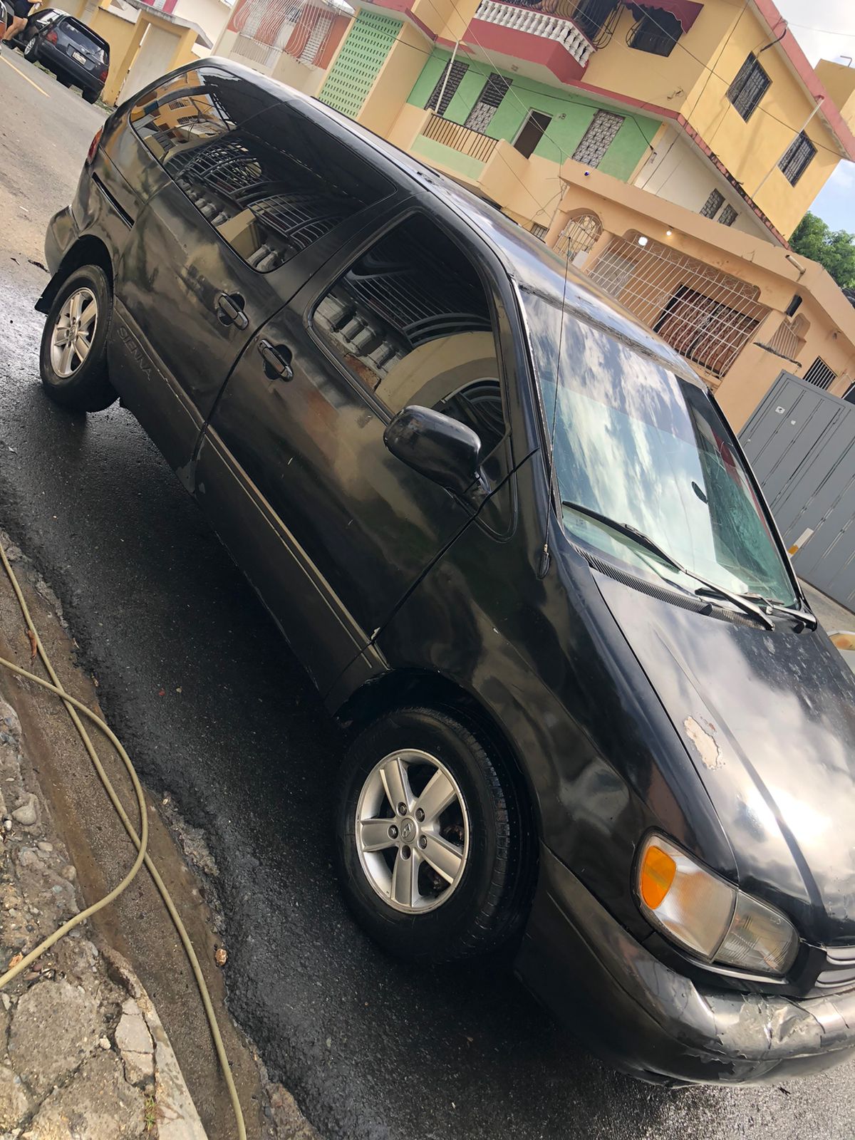 carros - SE VENDE TOYOTA  SIENNA 98 2