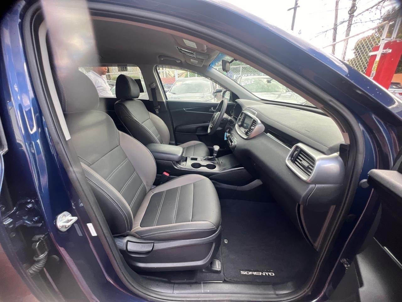 jeepetas y camionetas - KIA SORENTO LX 2019 RECIÉN IMPORTADA 3 FILAS DE ASIENTO! LETHER CLEAN CARFAX NEW 6