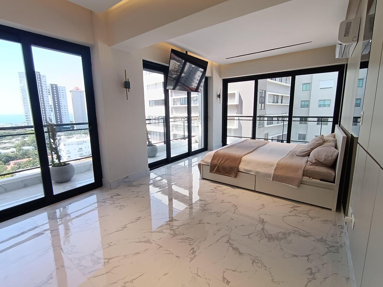 apartamentos - Vendo piso alto urbanización real tres hab con bañ 8