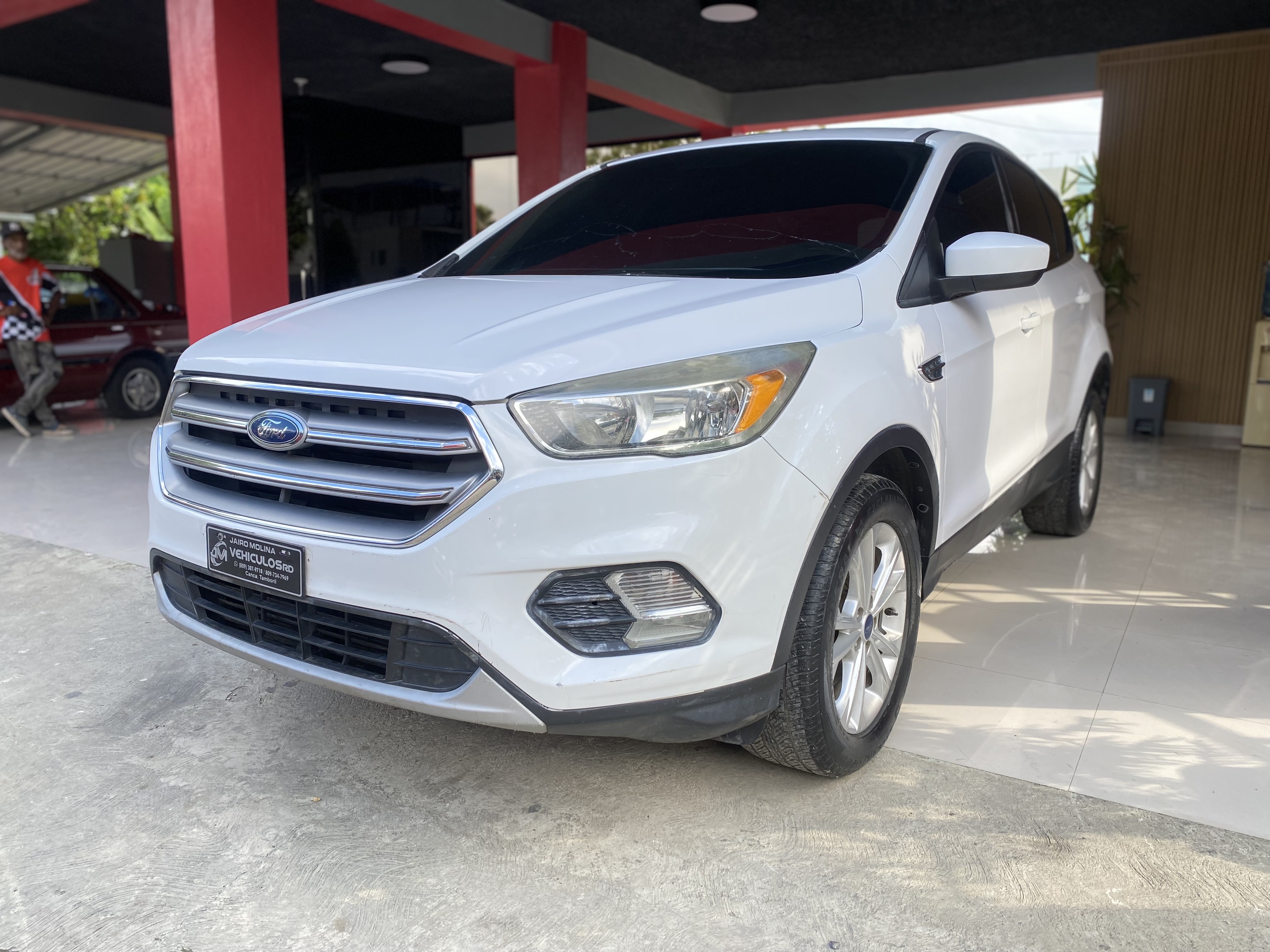 jeepetas y camionetas - FORD ESCAPE SE 2017 1