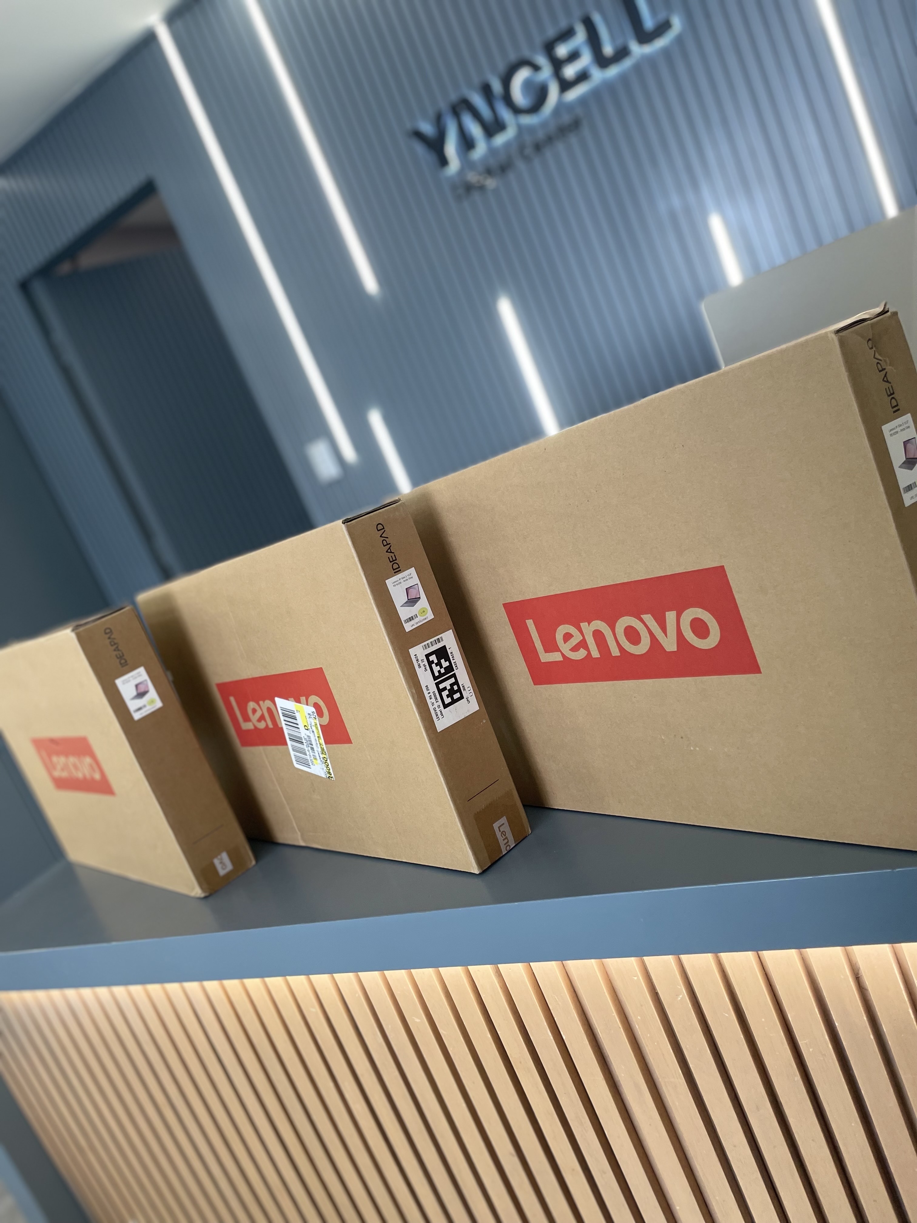 computadoras y laptops - LAPTOP LENOVO 15,6 PULGADASRYZEN 58GB DE RAM 256GB SSD 0