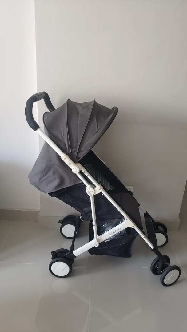 coches y sillas - Coche RECARO Easy life con capa de lluvia (GRIS) 4