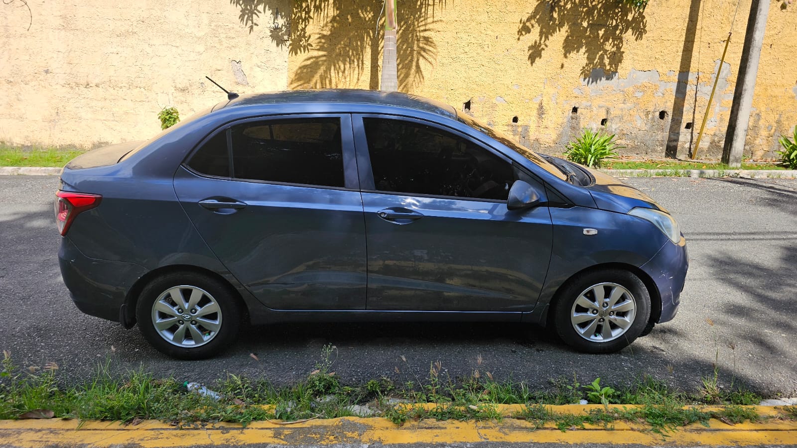 carros - Hyundai Grand i10 Sedan 1