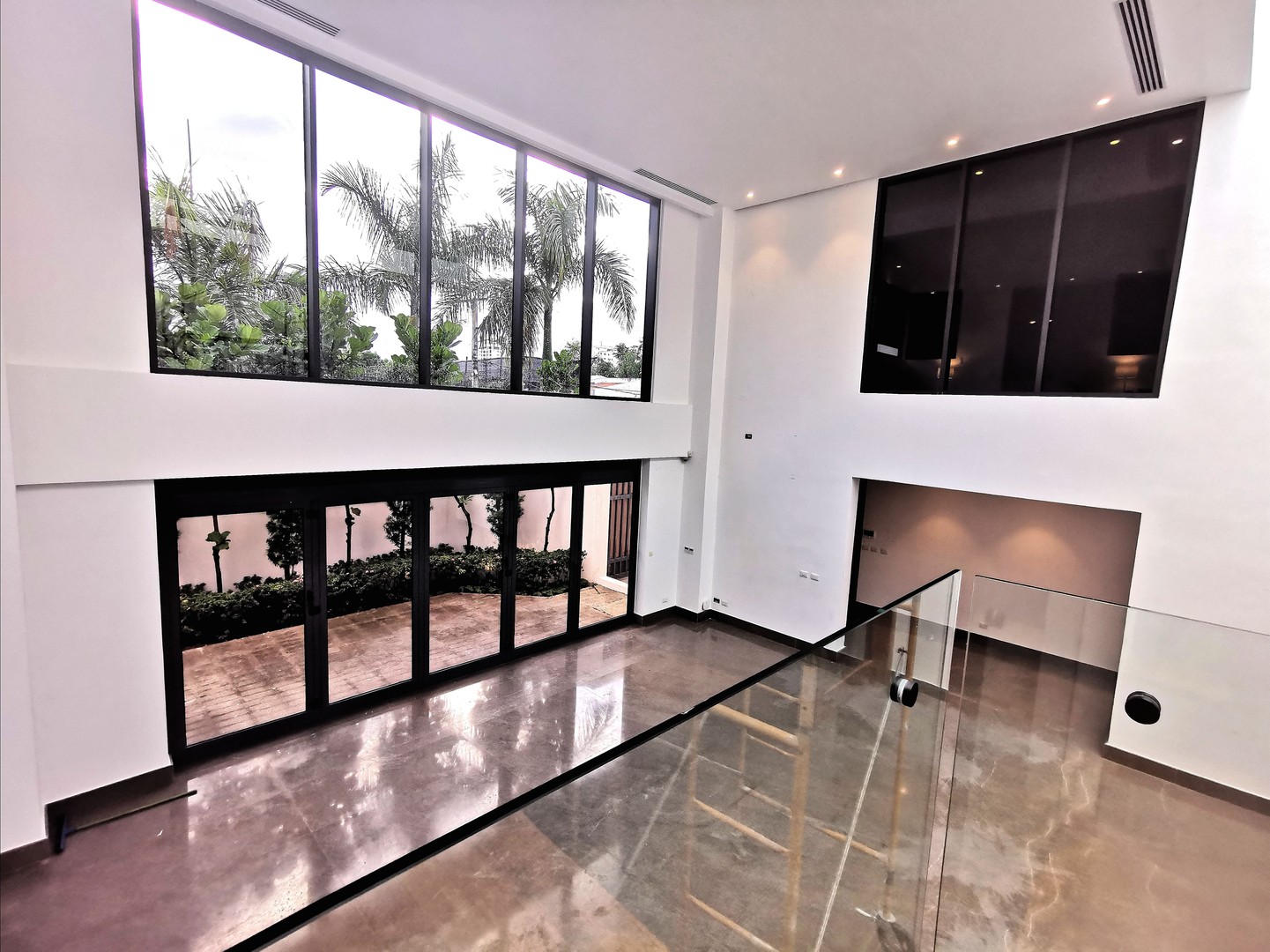 casas - DISPONIBLE Bella Vista Sur casa de lujo 4 habitaciones 4 baños piscina 6