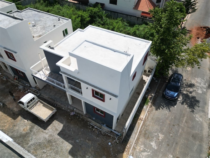 casas - Venta de casa en la autopista de san Isidro prado oriental Santo Domingo  4