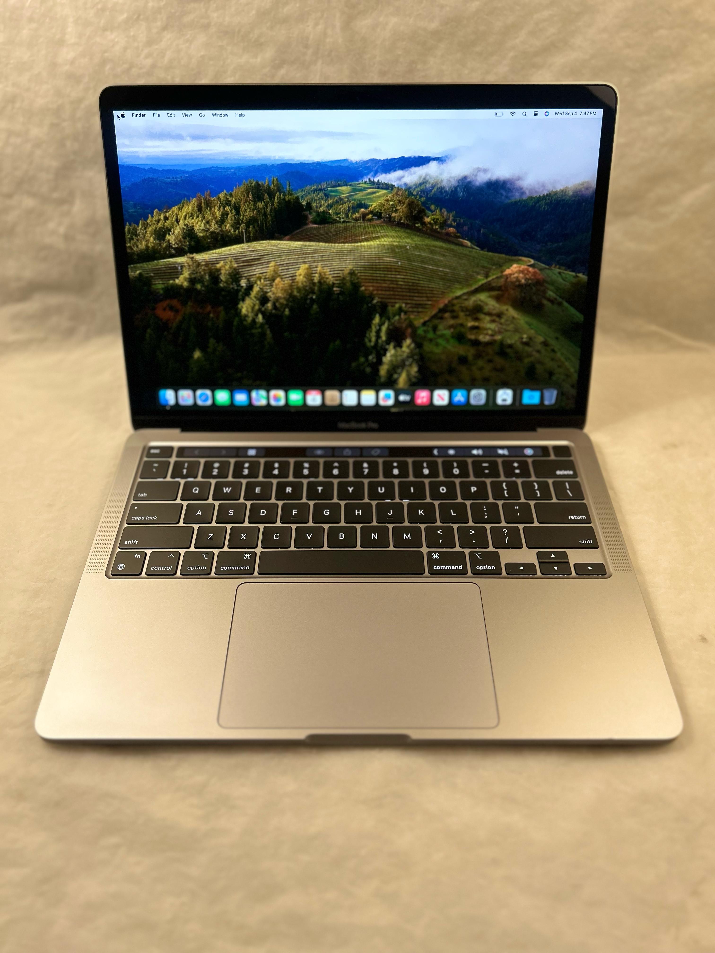 computadoras y laptops - MacBook Pro 14” 2021 Chip M1 Pro de oportunidad 3