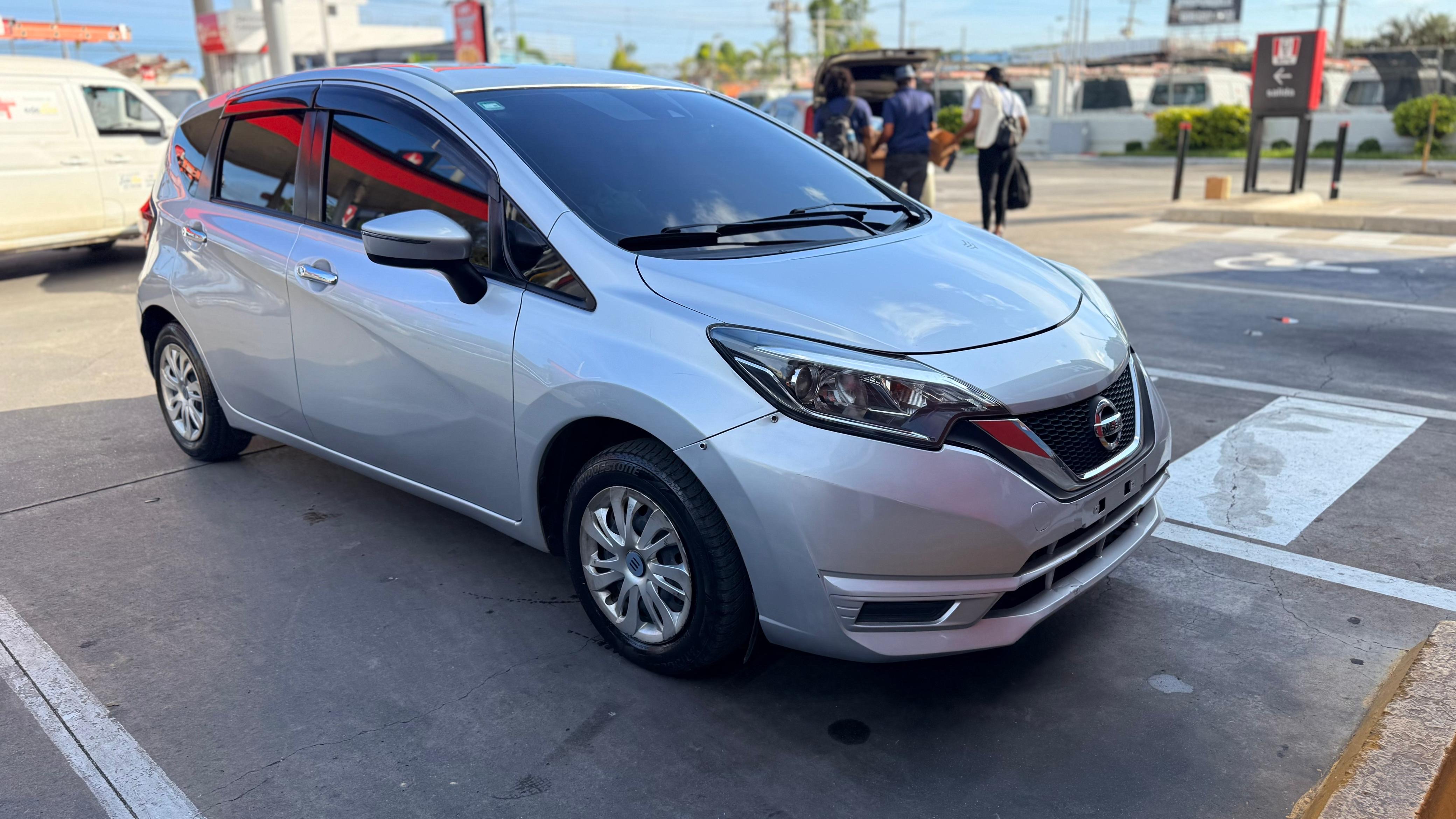 carros - oportunidad mi nissan note 2018 traspaso 