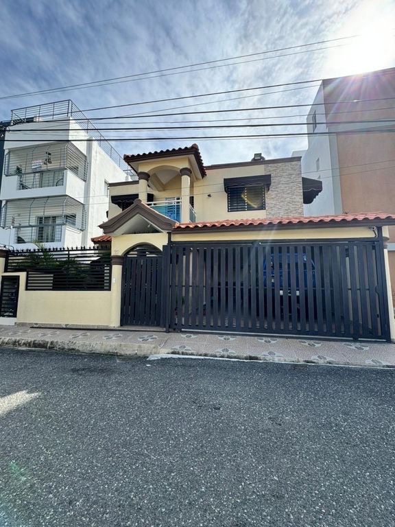 casas - venta de casa con 4 habitaciones en la autopista de san Isidro Santo Domingo  0
