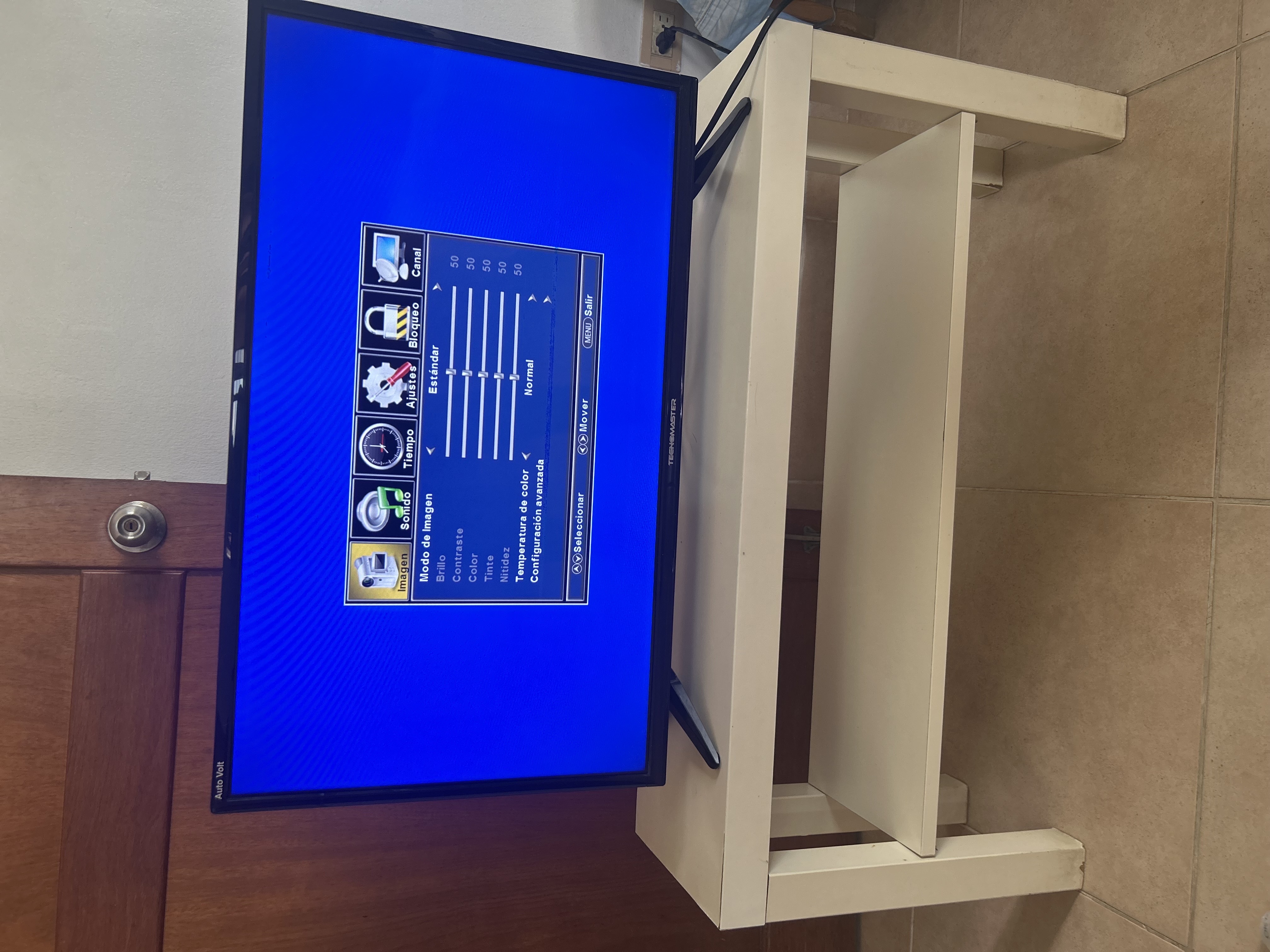electrodomesticos -  TV tecnomaster con mesa de TV. de IKEA  1