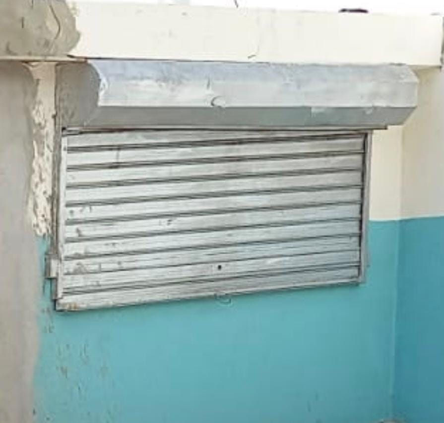 construccion e industrial - vendo 3 puertas enrollables usadas bastante amplias 1