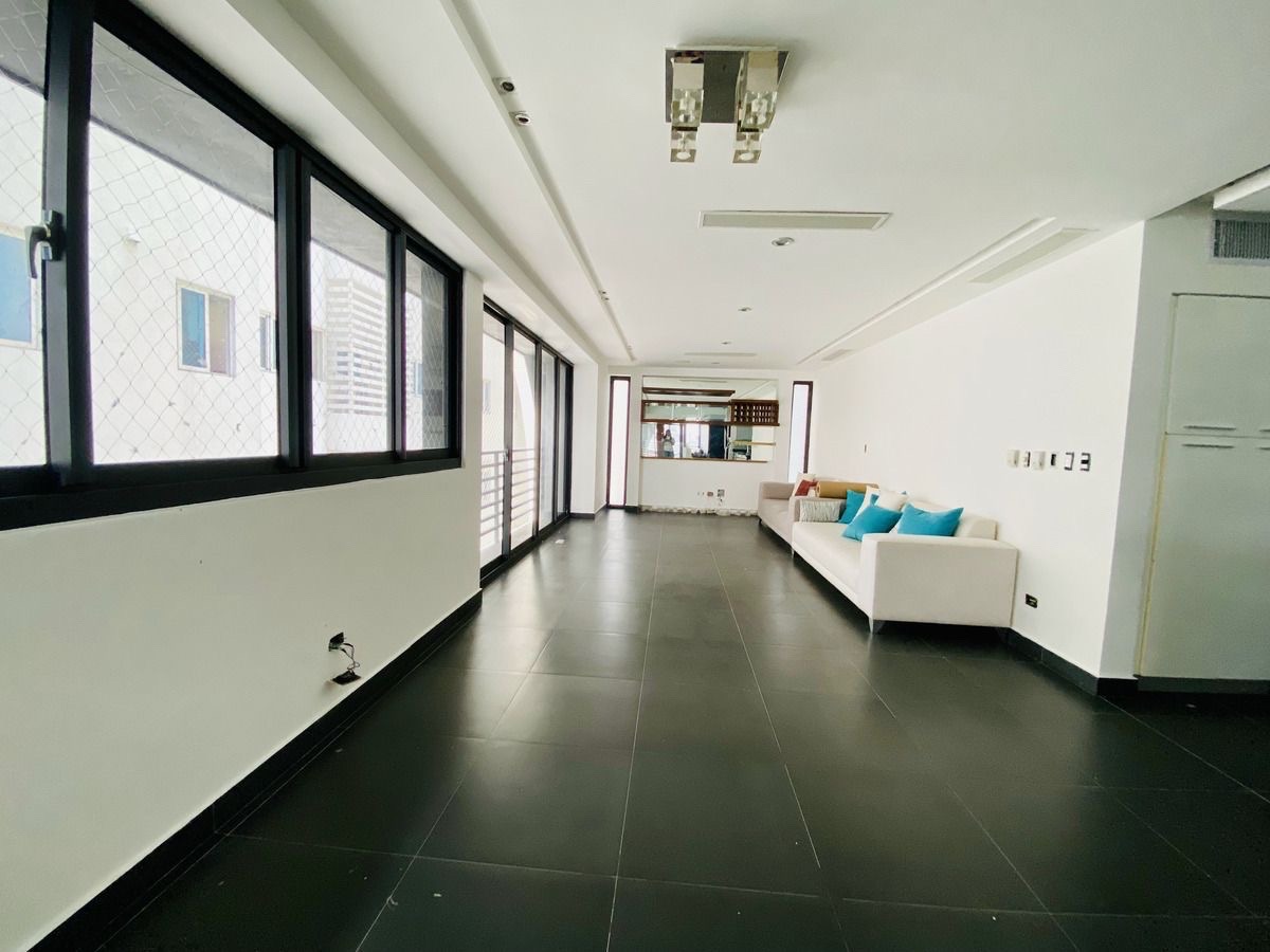 apartamentos - venta de apartamento en el ensanche naco Distrito nacional con 215mts 4