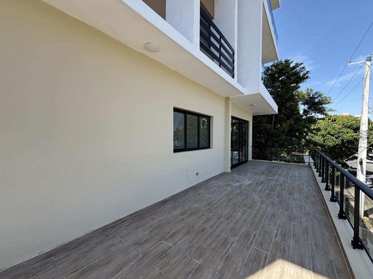 apartamentos - Apartamento Nuevo con Terraza en Los Prados 0