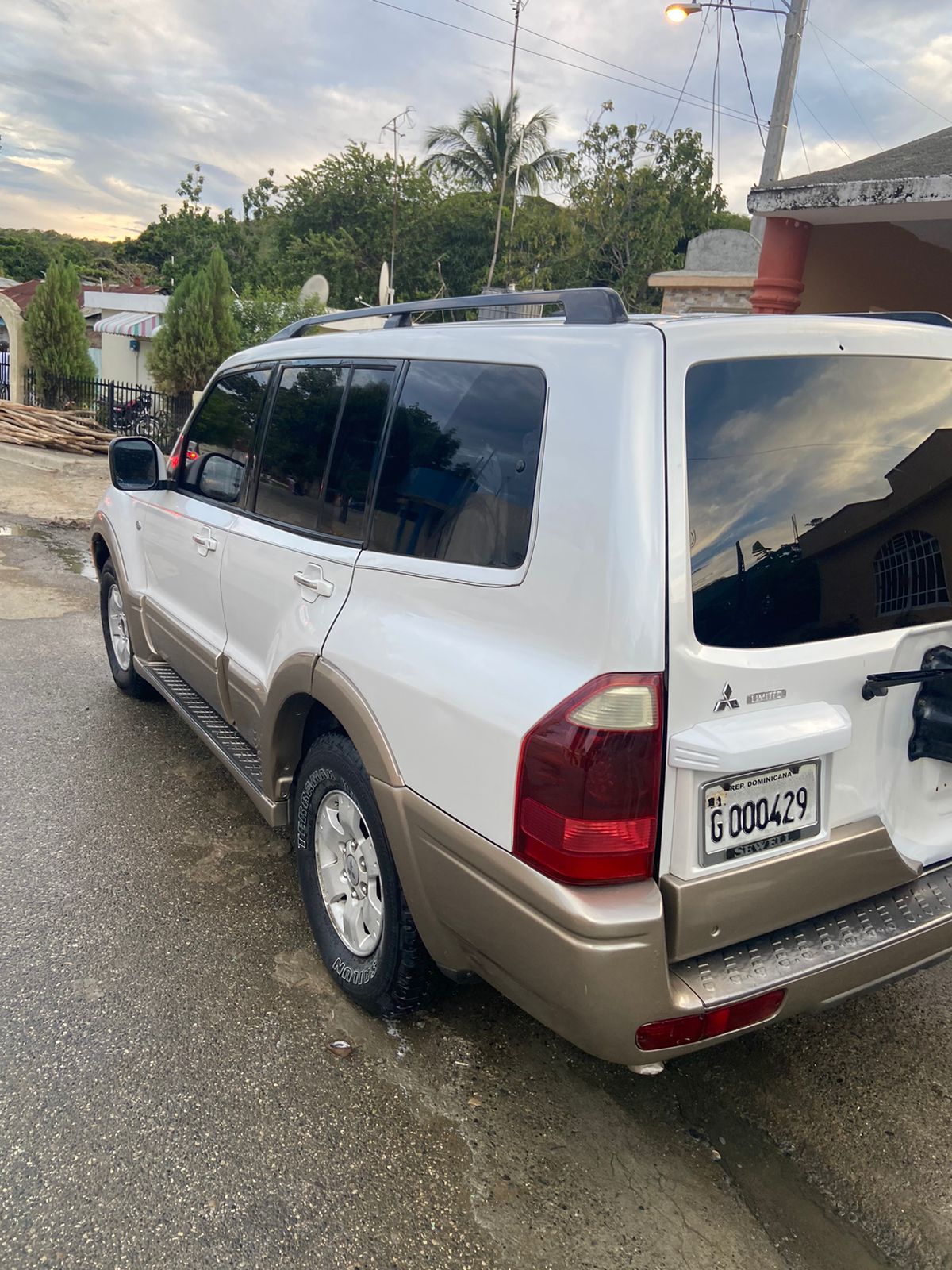 jeepetas y camionetas - Mitsubishi Montero  3