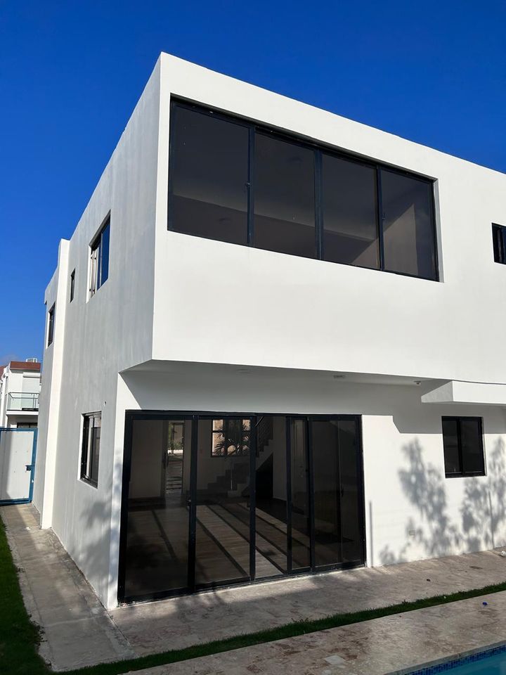 casas - Alquilo Villa a Minutos de Downtown Punta Cana 5