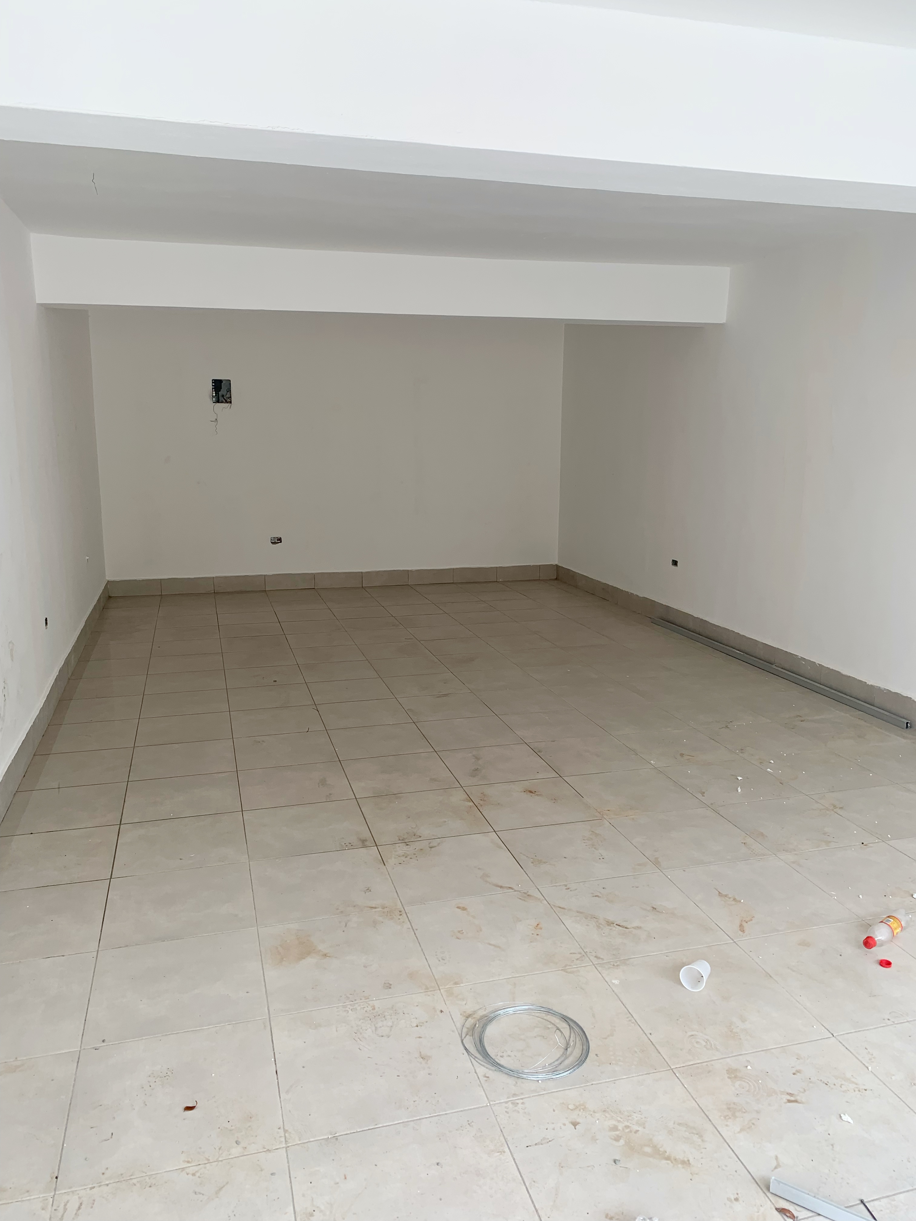 oficinas y locales comerciales - Alquiler local en el Millon  2