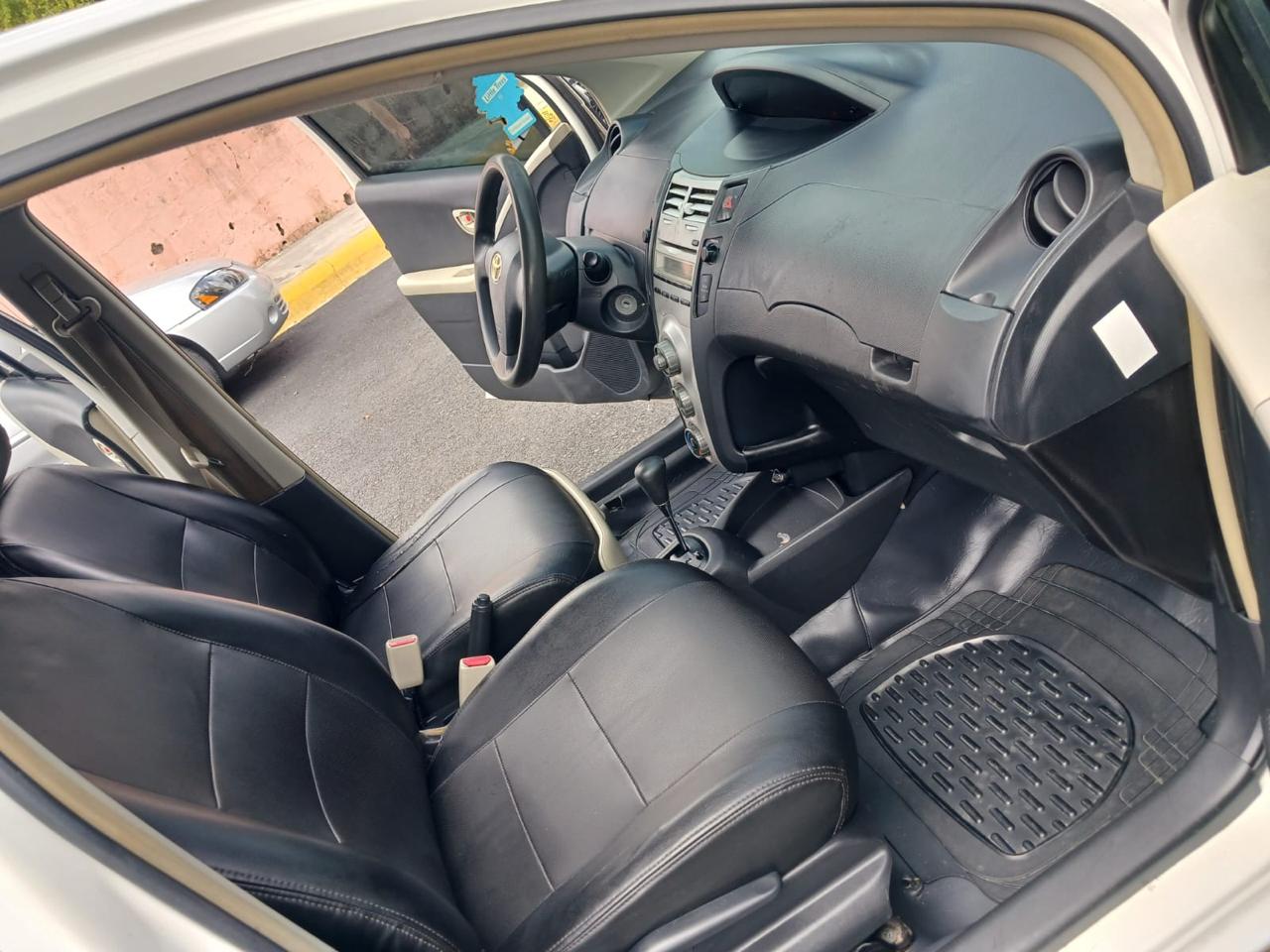otros vehiculos - Toyota Vitz 4CL año 2007  5