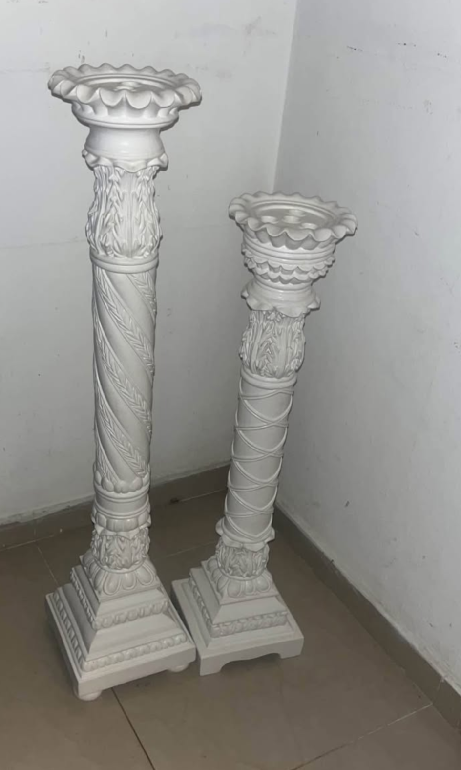 decoración y accesorios - Dos candelabros pilares
